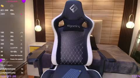 lily_waist online show from July 2026 11:03:01 AM