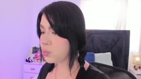 Snapshot of lily_woodz chatting on June 2026 02:41:01 PM LilyWoodz online show from June 2026 02:41:01 PM