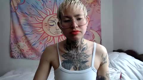 Snapshot of lilyadamsc chatting on July 2026 07:43:01 PM Lily online show from July 2026 07:43:01 PM