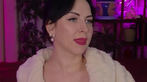 Lily online show from November 2025 05:23:01 PM