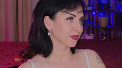 Lily online show from November 2025 05:15:02 PM