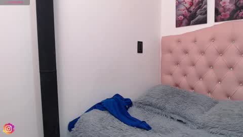 lilyfox23 online show from January 2026 12:43:01 PM