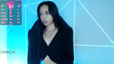 Snapshot of lilylouisee_ chatting on February 2026 01:53:01 AM Liliana louise online show from February 2026 01:53:01 AM