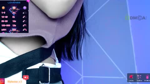 Snapshot of lilylouisee_ chatting on February 2026 06:52:02 PM Liliana louise online show from February 2026 06:52:02 PM