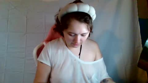 Snapshot of lilylovegood04 chatting on June 2026 04:56:01 PM lily online show from June 2026 04:56:01 PM