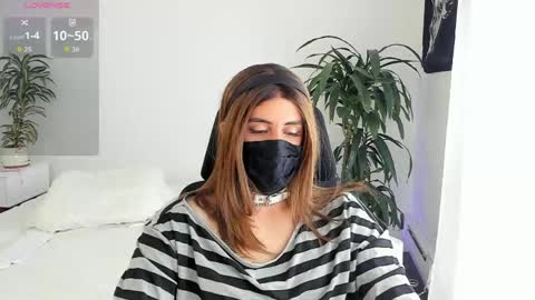 Lily Reina online show from March 2026 06:12:01 PM