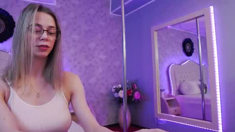      online show from February 2025 04:03:02 AM