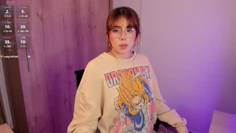 Snapshot of lilyrouse_ chatting on November 2025 03:51:02 AM lily help me to collect more cosplay online show from November 2025 03:51:02 AM