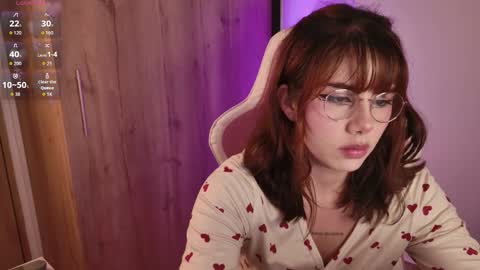 Snapshot of lilyrouse_ chatting on December 2025 03:55:02 AM lily help me to collect more cosplay online show from December 2025 03:55:02 AM