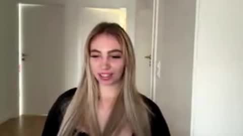 Lily online show from June 2026 05:01:02 PM