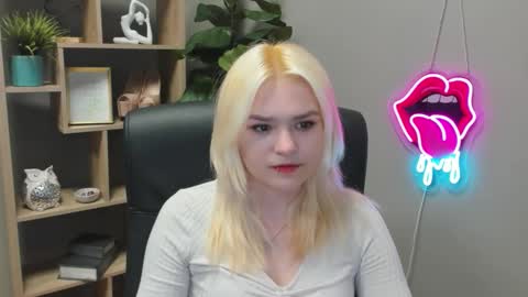 Lily online show from March 2026 07:34:02 AM