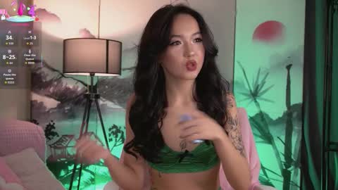 Snapshot of lin_kun chatting on November 2025 09:46:02 PM Lin Use menu to play with me online show from November 2025 09:46:02 PM