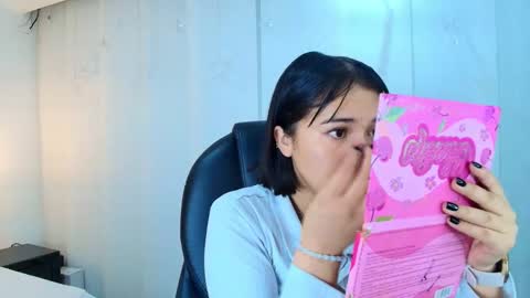  Lina Bedoya  online show from December 2025 11:30:02 AM