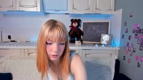 Lina blueeyed    GMT3 1100-1700 Mon Wed Thu Sat Sun online show from February 2025 08:11:01 AM