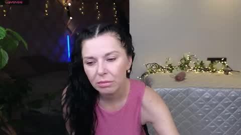 Snapshot of lina_flore chatting on June 2026 09:26:02 PM lina_flore online show from June 2026 09:26:02 PM