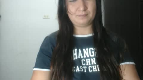 iiisabella online show from April 2026 02:06:02 PM