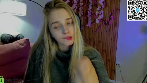 Snapshot of lina_reeds chatting on May 2026 04:07:02 AM LINA online show from May 2026 04:07:02 AM