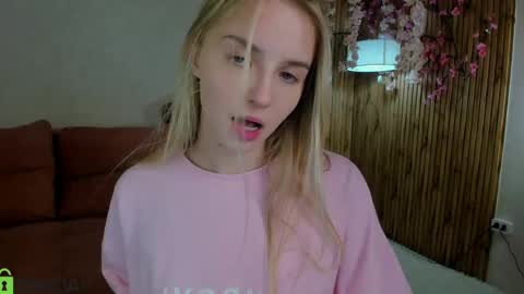 Snapshot of lina_reeds chatting on May 2026 01:56:01 AM LINA online show from May 2026 01:56:01 AM