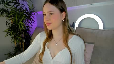 Lina online show from April 2026 12:44:01 AM