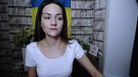 Lina online show from November 2025 07:08:02 AM