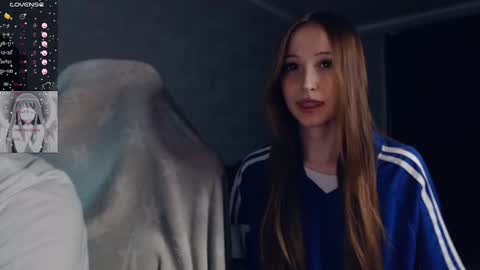 Snapshot of linaandliam chatting on March 2025 12:05:02 AM linaandliam online show from March 2025 12:05:02 AM