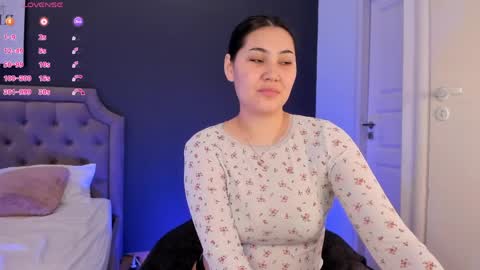 Lina online show from April 2026 11:30:02 AM