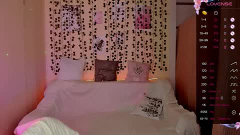 Lina online show from December 2025 08:23:01 AM