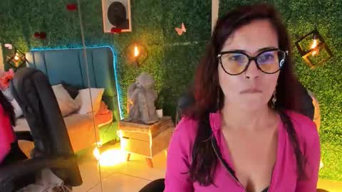 Lina  online show from March 2026 11:21:01 AM