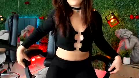 Snapshot of linagh chatting on July 2026 11:18:01 AM Lina online show from July 2026 11:18:01 AM