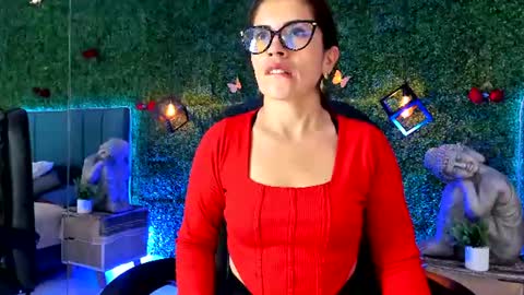 Snapshot of linagh chatting on July 2026 11:25:02 AM Lina online show from July 2026 11:25:02 AM