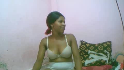 linah1123 online show from December 2025 11:41:02 AM