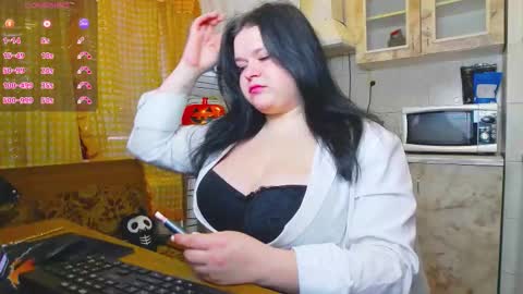 Lina online show from November 2025 09:53:01 AM