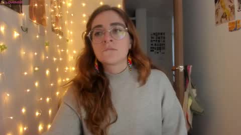 Snapshot of linda_giggle chatting on October 2025 12:21:02 AM Giggles online show from October 2025 12:21:02 AM