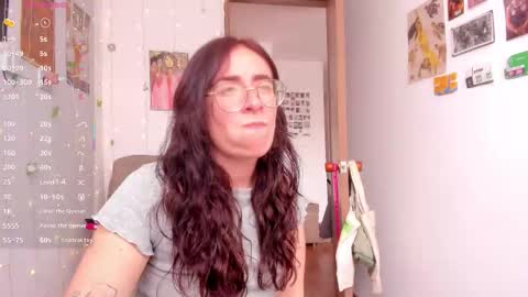 Snapshot of linda_giggle chatting on October 2025 02:28:02 PM Giggles online show from October 2025 02:28:02 PM