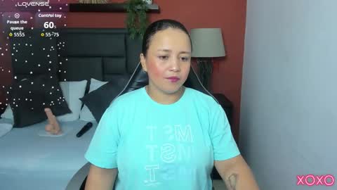 L I N D A online show from December 2025 02:18:01 AM