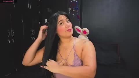 linda_rose28 online show from November 2025 10:23:01 PM