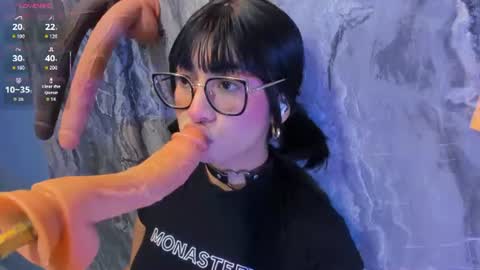 Snapshot of linda_sofi__ chatting on June 2026 09:05:02 PM linda_sofi__ online show from June 2026 09:05:02 PM