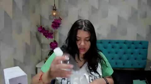    online show from October 2025 03:19:01 PM