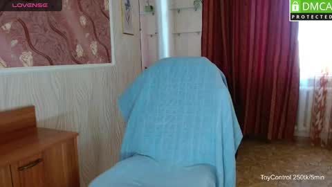 Snapshot of lindaernestine chatting on April 2026 07:03:02 AM LindaErnestine online show from April 2026 07:03:02 AM