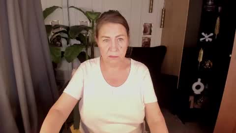 Linda online show from July 2026 03:32:01 PM