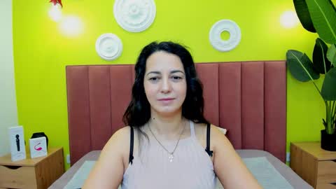 Snapshot of lindainsatiable chatting on February 2026 01:37:02 AM Linda online show from February 2026 01:37:02 AM