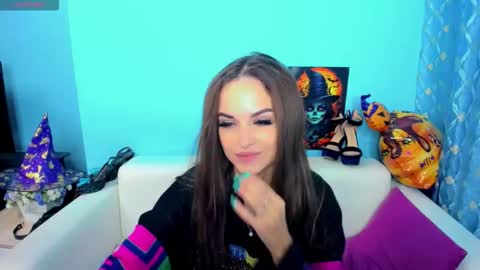 Snapshot of lindaliiii chatting on November 2025 03:05:01 AM Linda online show from November 2025 03:05:01 AM