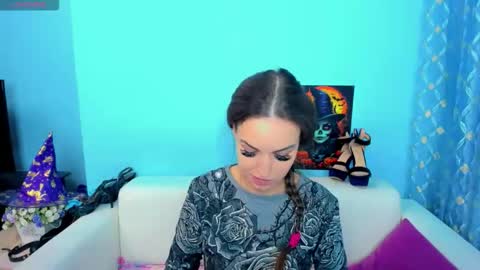 Snapshot of lindaliiii chatting on November 2025 02:44:01 AM Linda online show from November 2025 02:44:01 AM