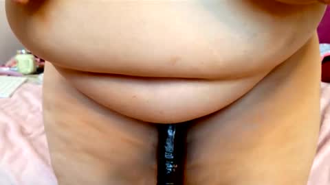 Snapshot of lindalovesexy chatting on October 2025 05:51:01 AM Linda online show from October 2025 05:51:01 AM