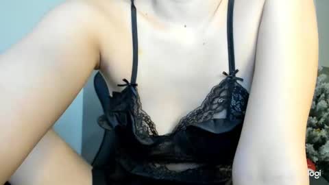 Snapshot of lindamei chatting on December 2024 05:37:01 AM lindamei online show from December 2024 05:37:01 AM