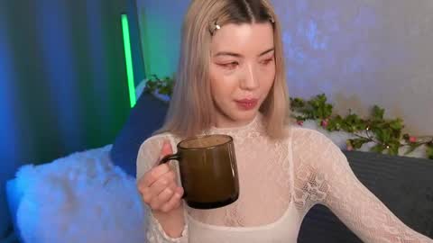 Snapshot of lindathackerr chatting on May 2026 04:18:02 AM Linda online show from May 2026 04:18:02 AM