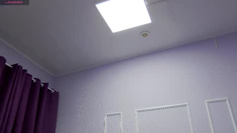 Snapshot of lindsay_cutie chatting on January 2026 01:44:01 AM lindsay_cutie online show from January 2026 01:44:01 AM