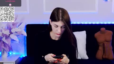 Snapshot of lindsay_cutie chatting on January 2026 02:06:02 AM lindsay_cutie online show from January 2026 02:06:02 AM