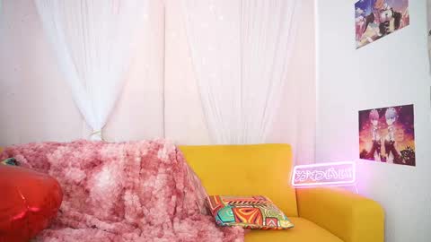 Snapshot of lindseywest chatting on February 2025 10:49:01 AM Lindsey online show from February 2025 10:49:01 AM