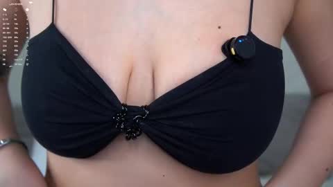 Kate online show from October 2025 11:09:02 AM